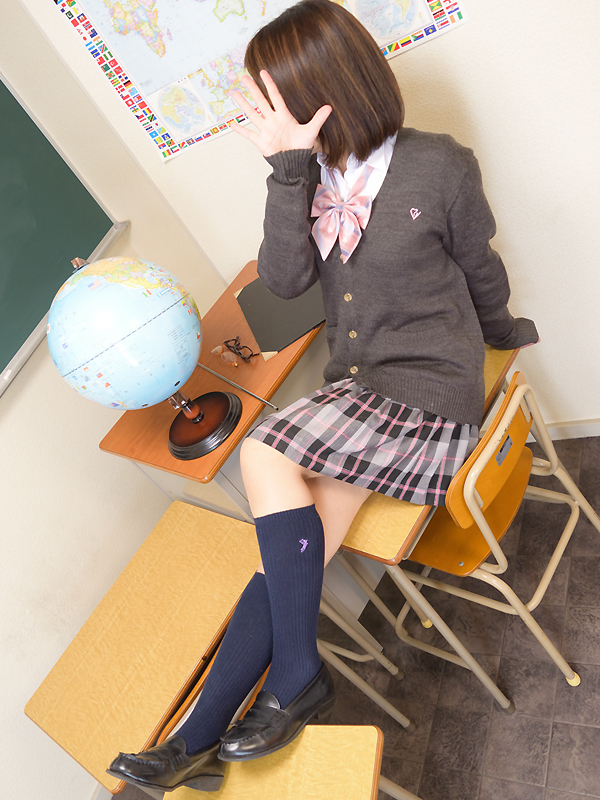 ゆみ♡正統派｜大阪 梅田 兎我野町 ホテルヘルス【パンチラJK】〜NO PANTY NO LIFE〜『見たい！嗅ぎたい！触りたい！！』キュートで無邪気な小悪魔JKがエロエロ全開大胆ご奉仕♪