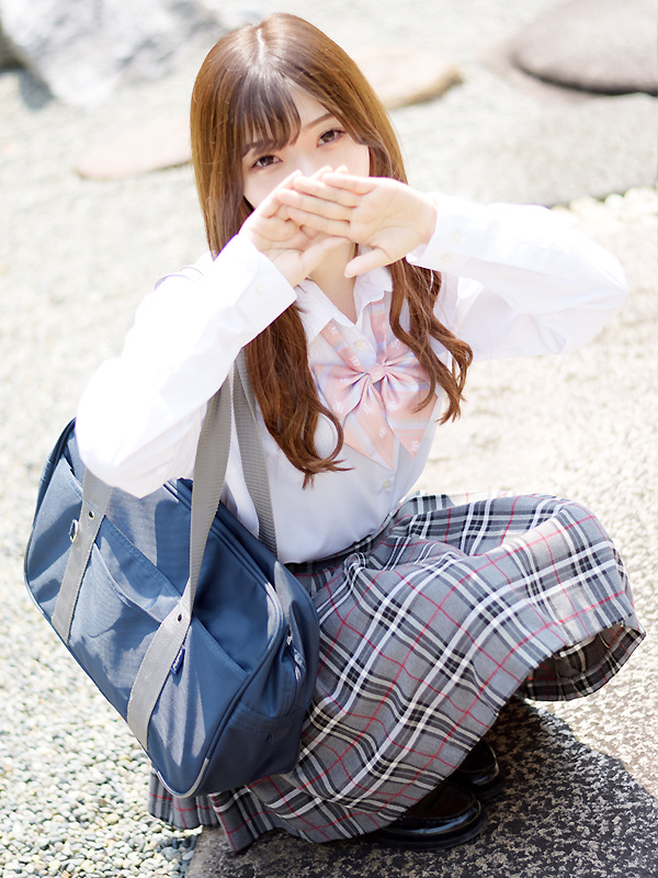 みなみ♡透明感抜群｜大阪 梅田 兎我野町 ホテルヘルス【パンチラJK】〜NO PANTY NO LIFE〜『見たい！嗅ぎたい！触りたい！！』キュートで無邪気な小悪魔JKがエロエロ全開大胆ご奉仕♪