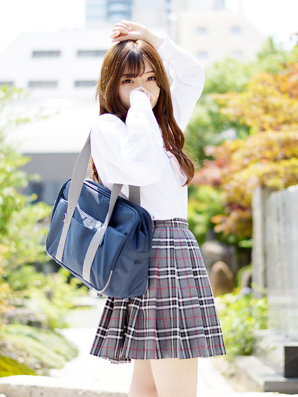 みなみ♡透明感抜群｜大阪 梅田 兎我野町 ホテルヘルス【パンチラJK】〜NO PANTY NO LIFE〜『見たい！嗅ぎたい！触りたい！！』キュートで無邪気な小悪魔JKがエロエロ全開大胆ご奉仕♪