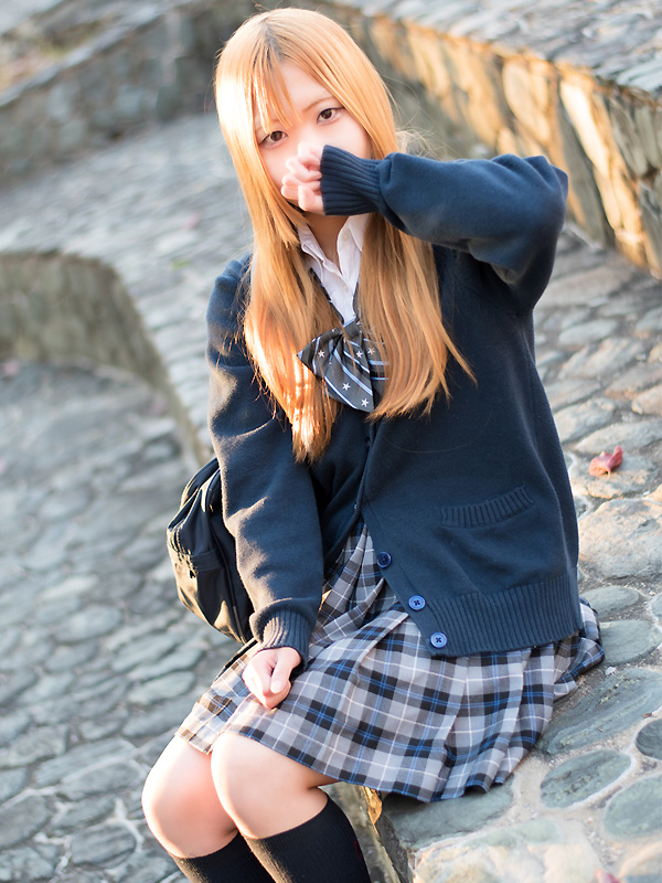 レム♡ロリっ子(20)｜大阪 梅田 兎我野町 ホテルヘルス【パンチラJK】〜NO PANTY NO LIFE〜『見たい！嗅ぎたい！触りたい！！』キュートで無邪気な小悪魔JKがエロエロ全開大胆ご奉仕♪