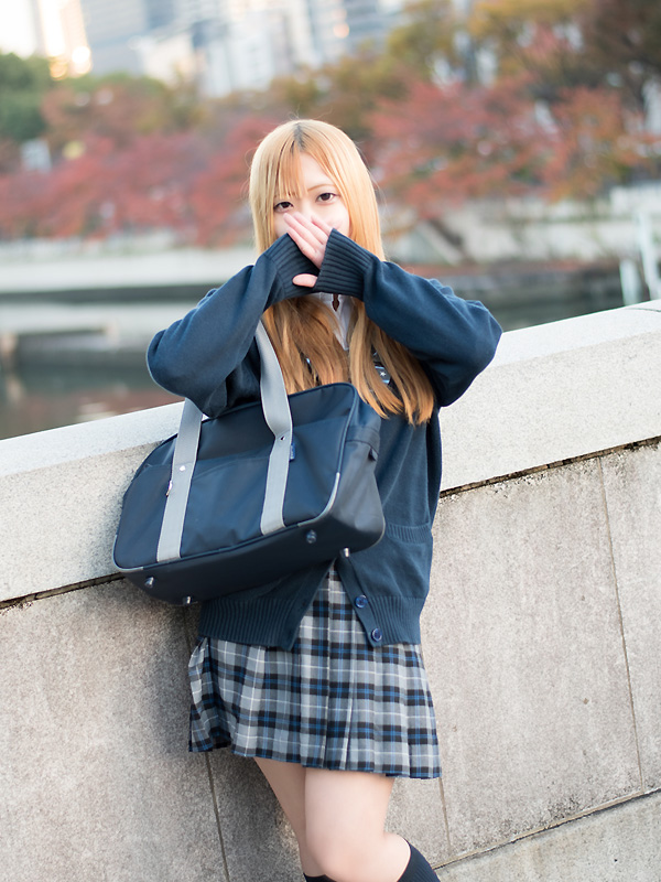 レム♡ロリっ子｜大阪 梅田 兎我野町 ホテルヘルス【パンチラJK】〜NO PANTY NO LIFE〜『見たい！嗅ぎたい！触りたい！！』キュートで無邪気な小悪魔JKがエロエロ全開大胆ご奉仕♪