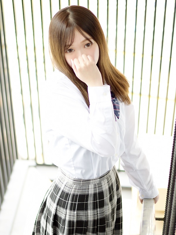 しずく♡愛嬌×天然｜大阪 梅田 兎我野町 ホテルヘルス【パンチラJK】〜NO PANTY NO LIFE〜『見たい！嗅ぎたい！触りたい！！』キュートで無邪気な小悪魔JKがエロエロ全開大胆ご奉仕♪