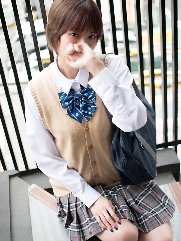 しき♡元ＡＶ女優｜大阪 梅田 兎我野町 ホテルヘルス【パンチラJK】〜NO PANTY NO LIFE〜『見たい！嗅ぎたい！触りたい！！』キュートで無邪気な小悪魔JKがエロエロ全開大胆ご奉仕♪